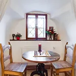 Krumlov Tower Gæstehus 3*