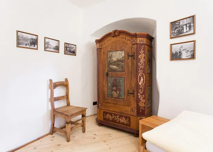 Krumlov Tower Gæstehus 3*